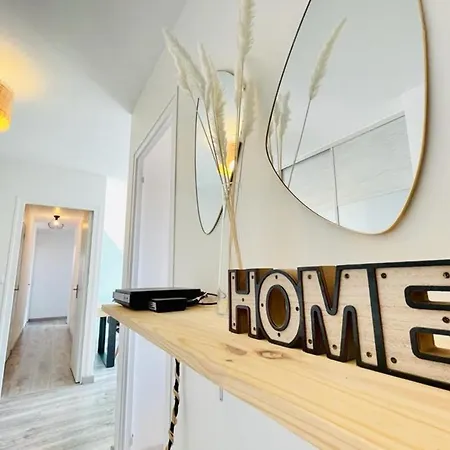 Hébergement de vacances Bnb2You Private Room N2 In Roommate Appartment Design Near Switzerland