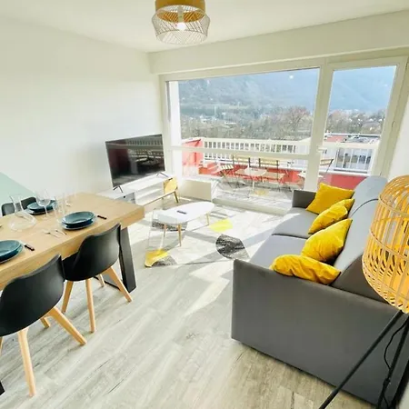 Bnb2You Private Room N2 In Roommate Appartment Design Near Switzerland Hébergement de vacances *